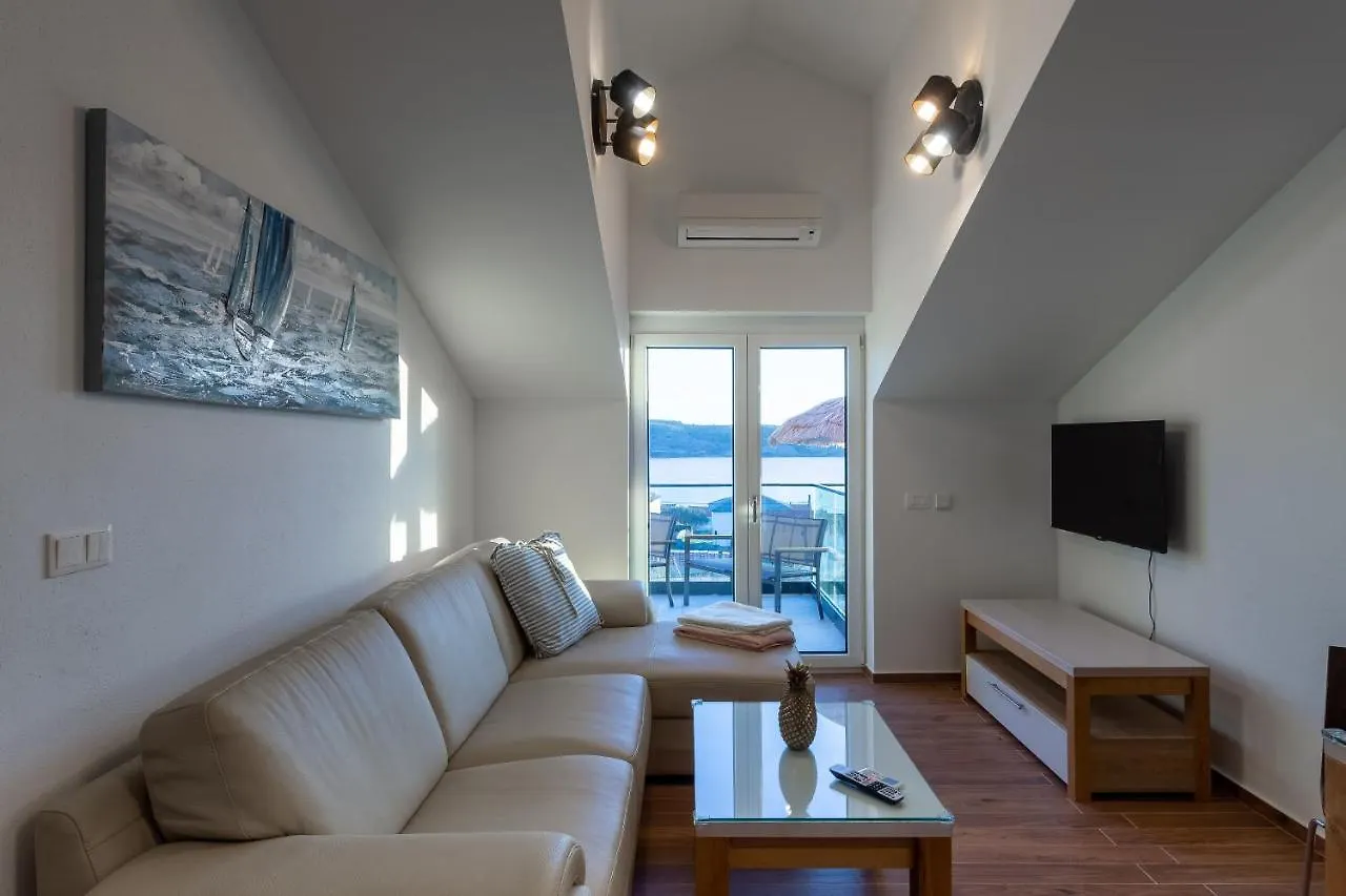 Rtina Appartements 0*,