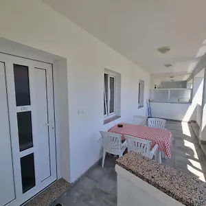 https://apartments-palaziol.in-istria.net